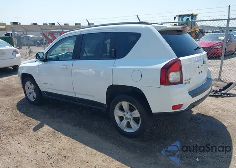 2016 Jeep Compass Latitude из США, поврежденный, VIN 1C4NJDEB6GD685595